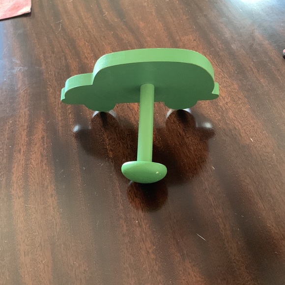 Cute Wooden Car Hanger - Picture 4 of 4